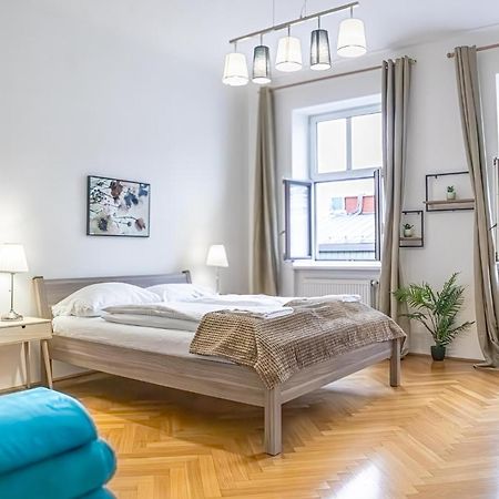 Comfortable 2Br Apt.-Near Wiener Stadthalle Bagian luar foto