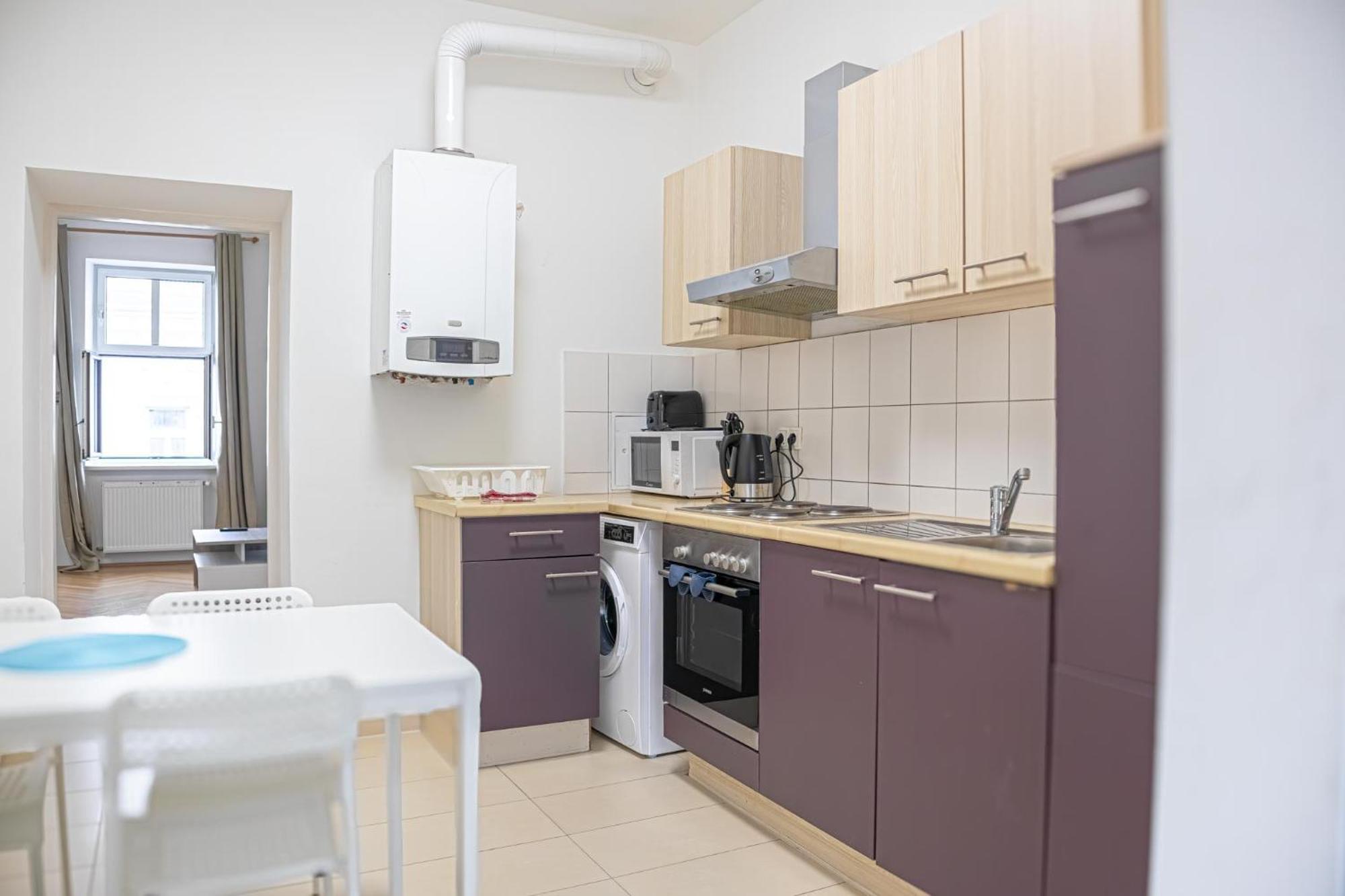 Comfortable 2Br Apt.-Near Wiener Stadthalle Bagian luar foto