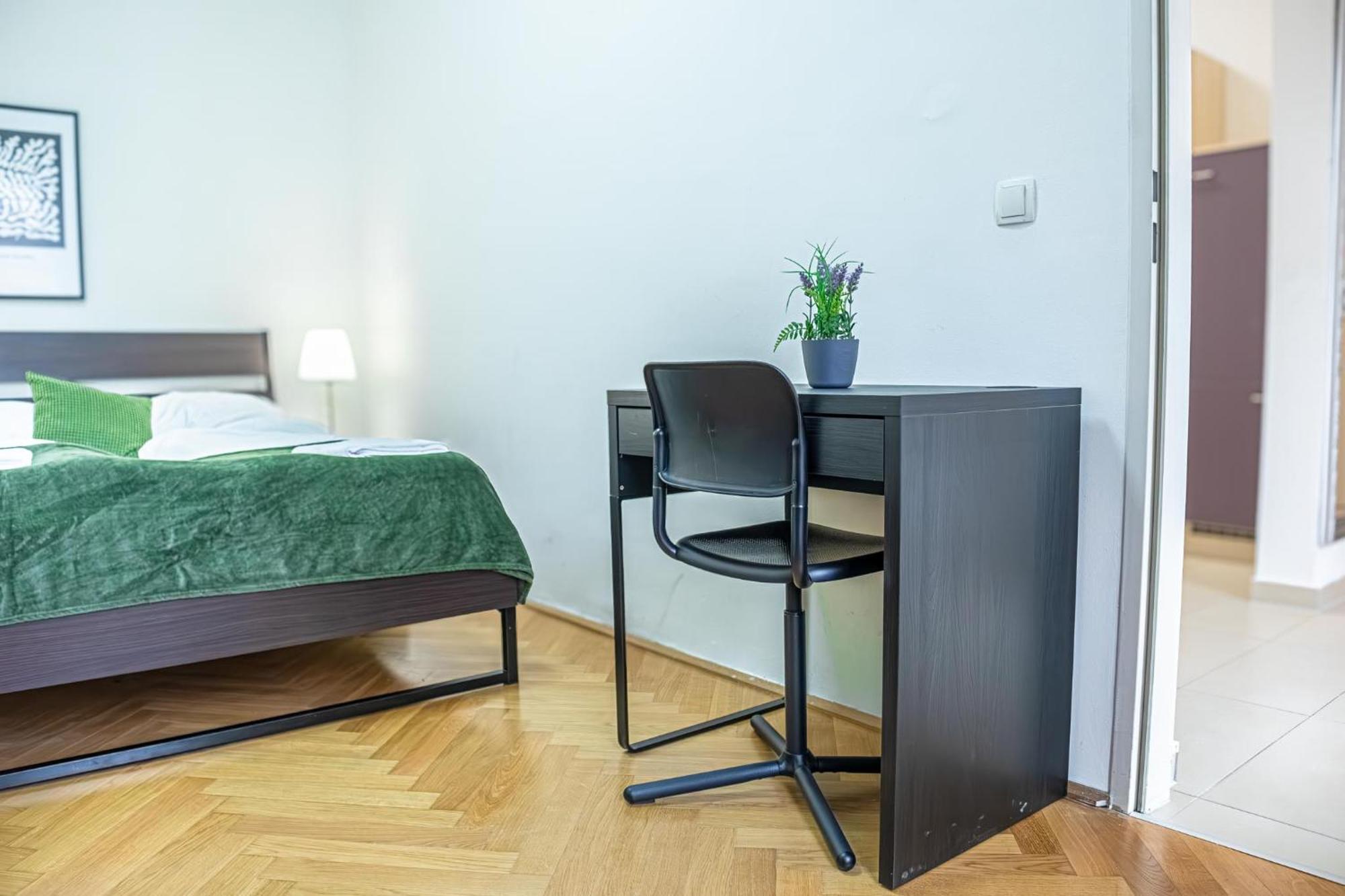 Comfortable 2Br Apt.-Near Wiener Stadthalle Bagian luar foto