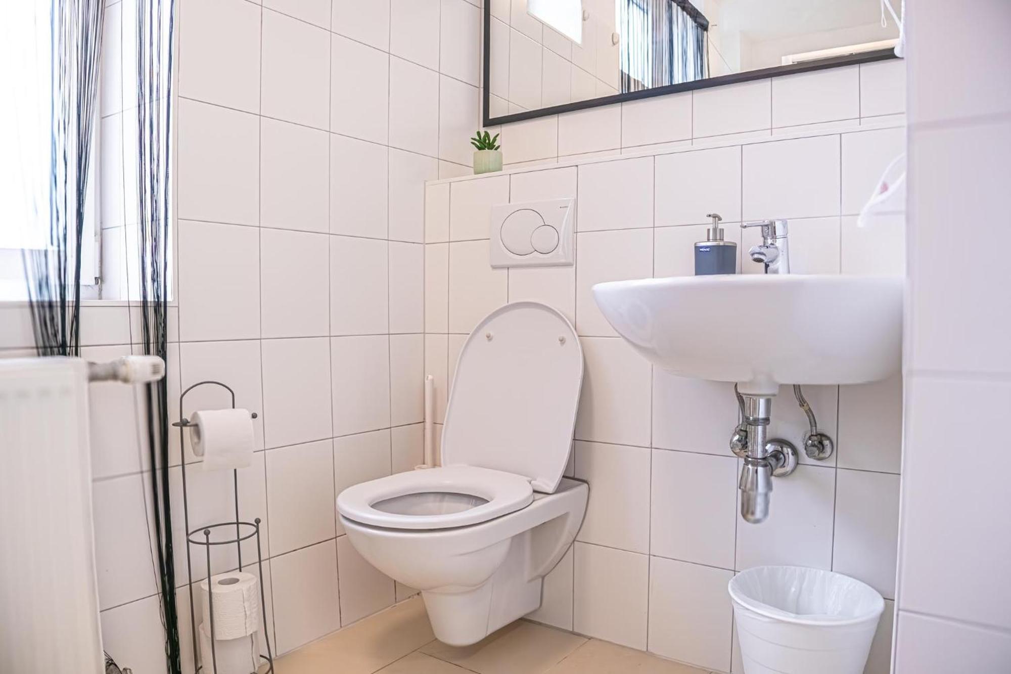 Comfortable 2Br Apt.-Near Wiener Stadthalle Bagian luar foto